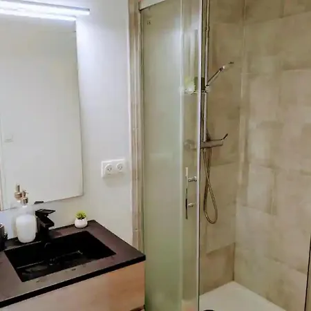 Проживание в семье Privee 4 Personnes *